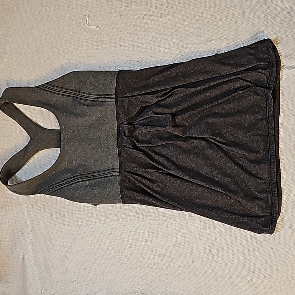Lululemon Tank Gray with bra Size 6